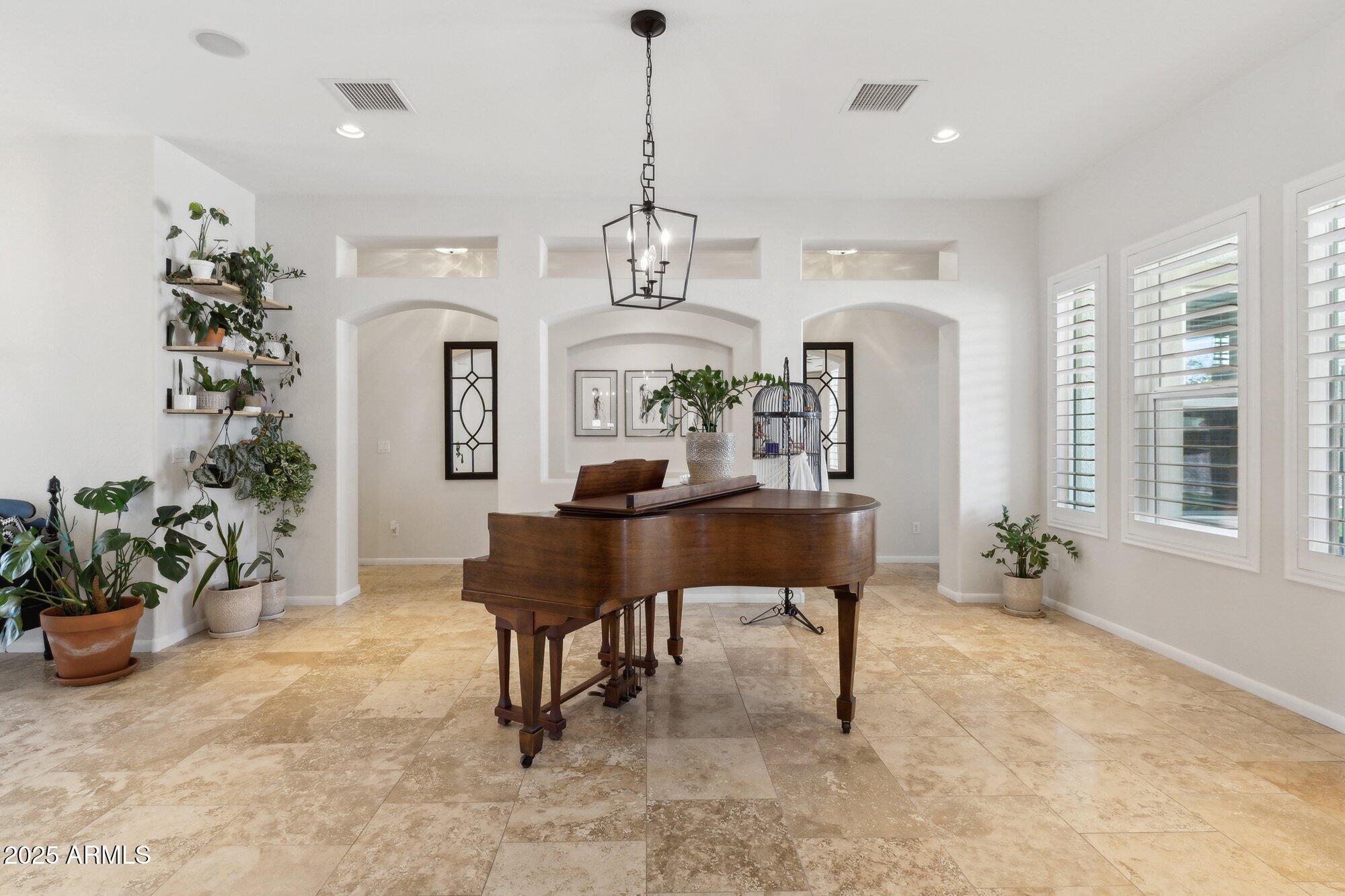 10328 W VILLA LINDA Drive