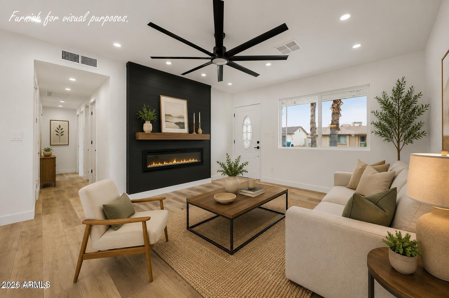 3226 W LIBBY Street