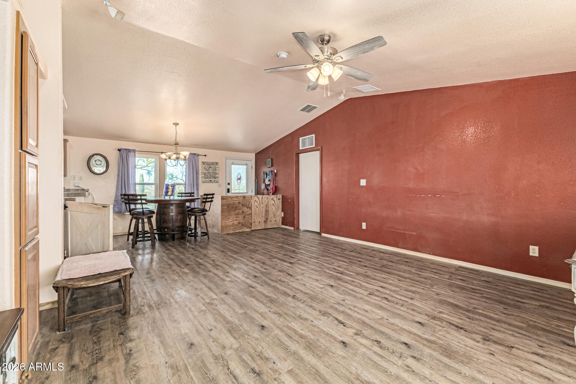 25206 W ROCKAWAY HILLS Drive