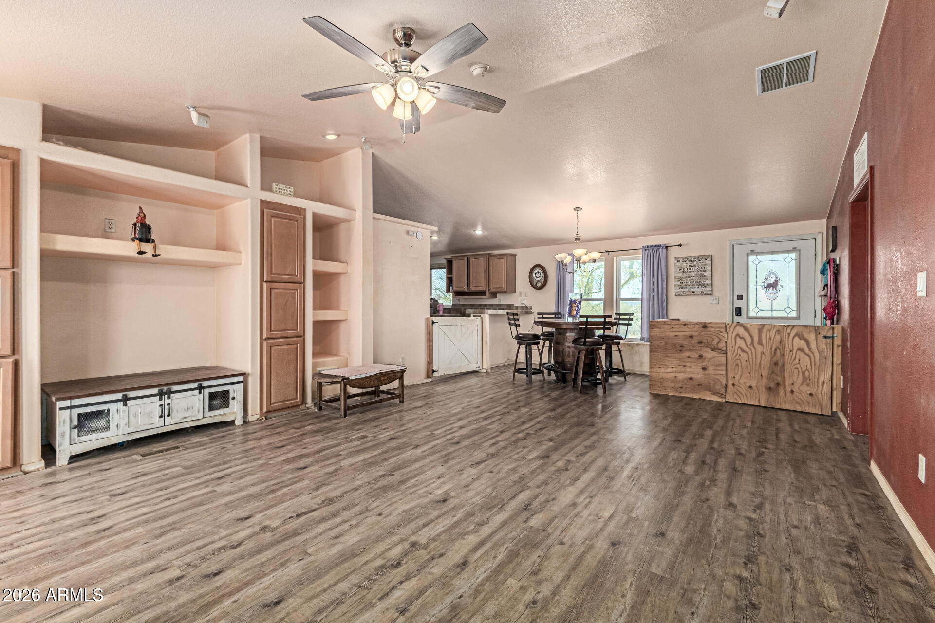 25206 W ROCKAWAY HILLS Drive