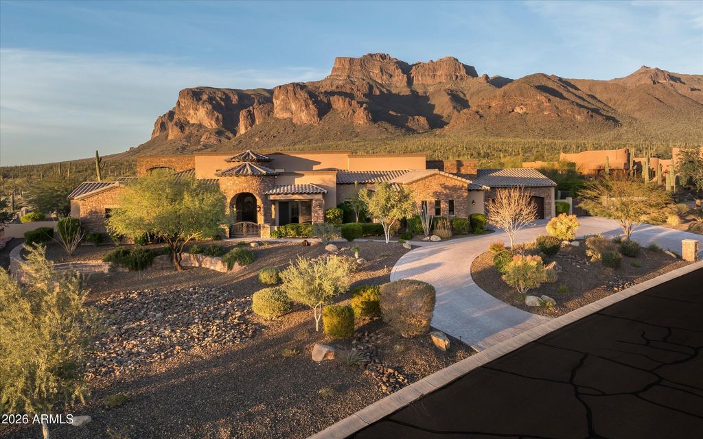 Photo of 6806 E Superstition View Drive, Gold Canyon, AZ 85119 (MLS # 6984876)