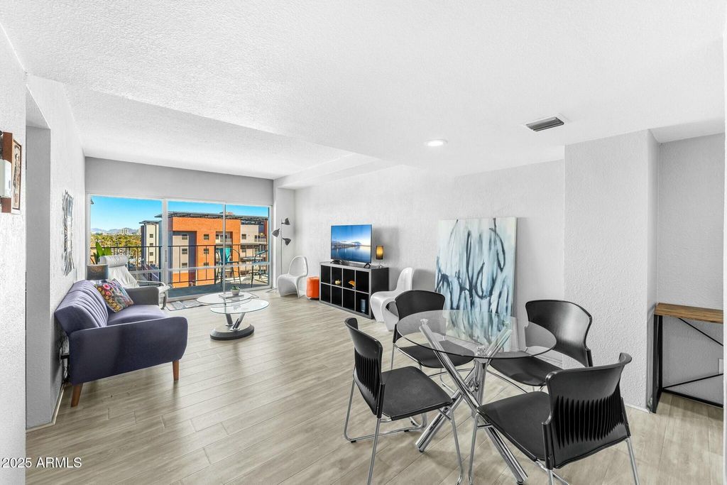 Photo of 805 N 4th Avenue #609, Phoenix, AZ 85003 (MLS # 6975365)