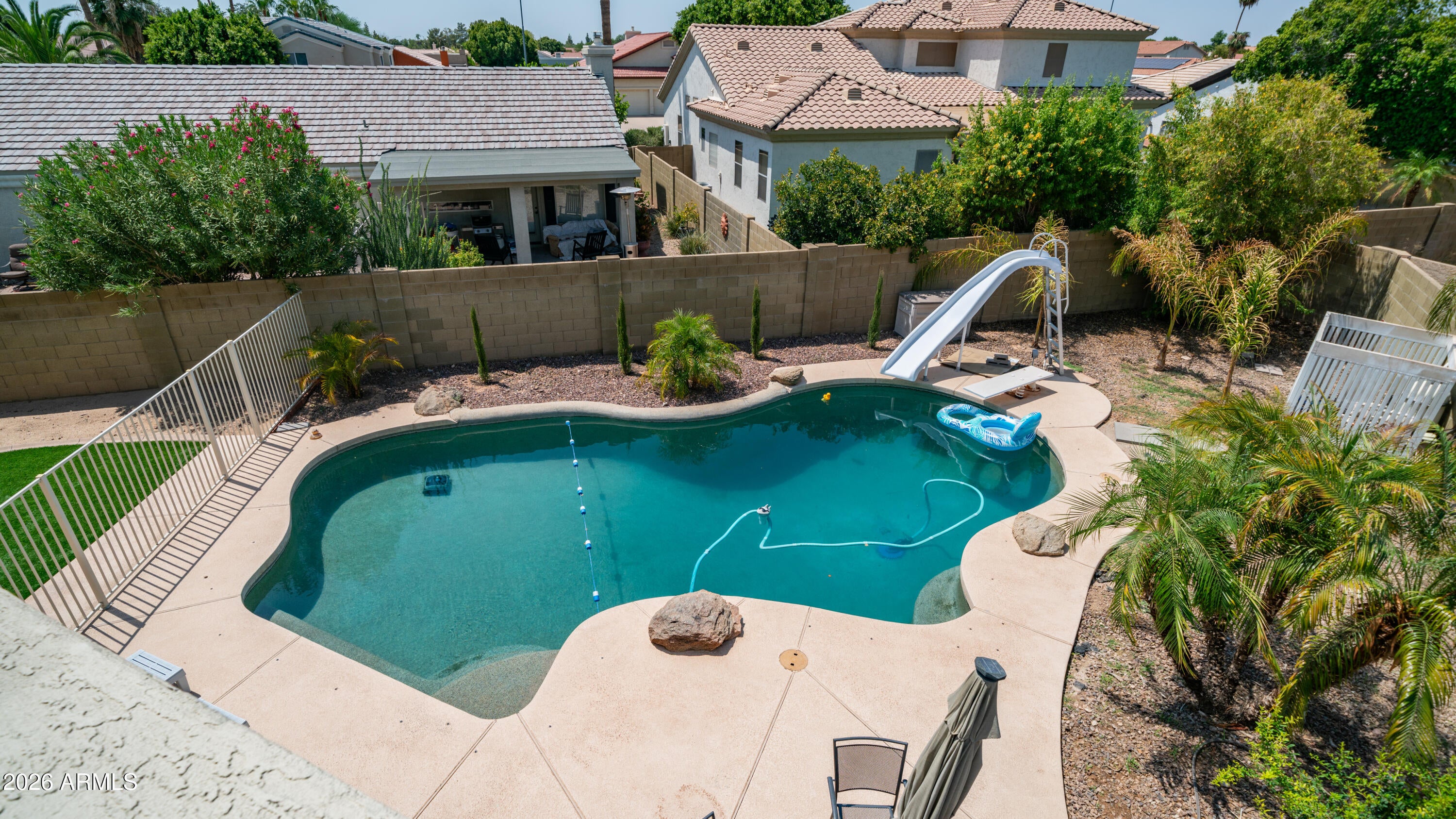 2342 N WINTHROP --