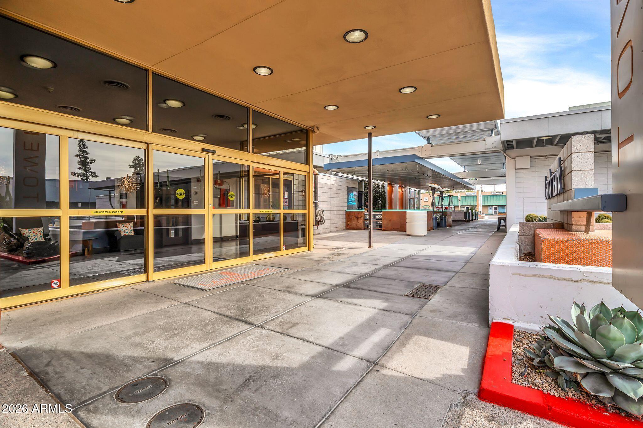 4750 N CENTRAL Avenue A1