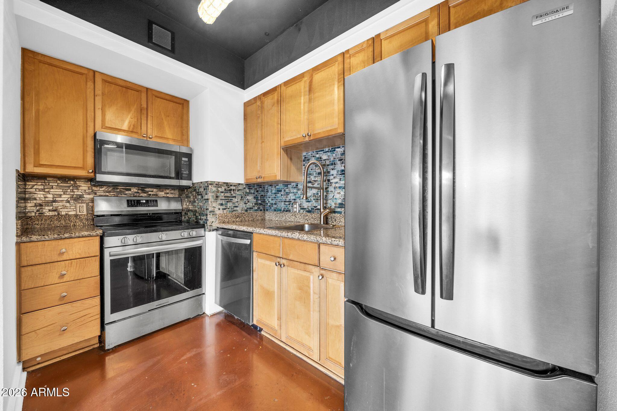 LANDMARK TOWERS CONDOMINIUM - Residential
