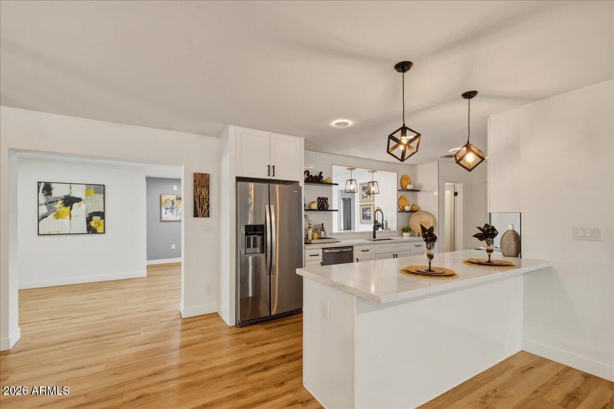 1707 E JULIE Drive