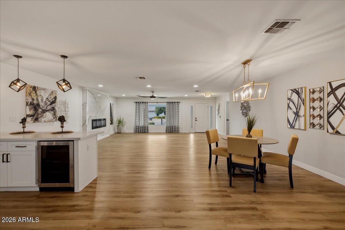 1707 E JULIE Drive