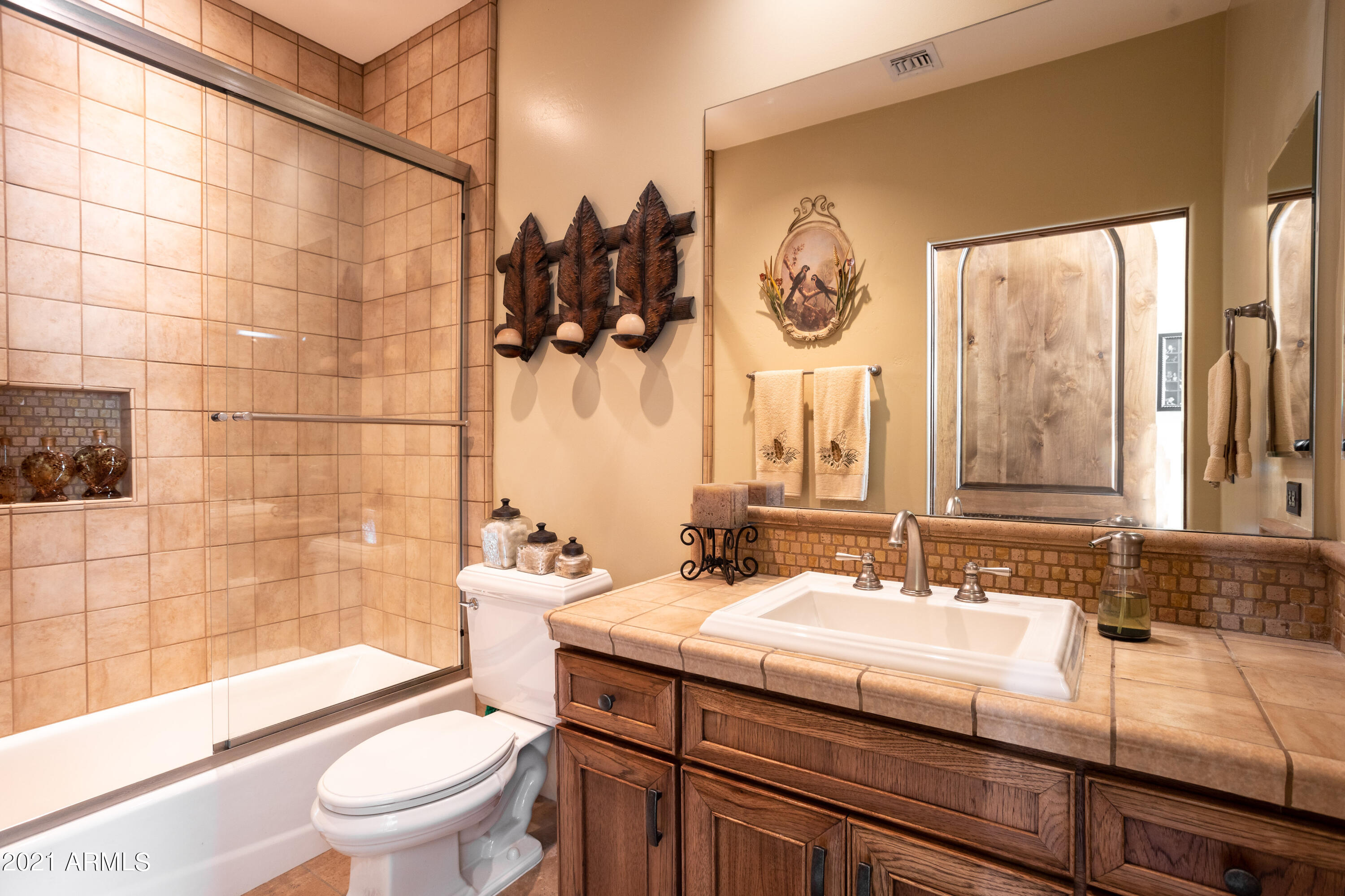 CAMELBACK RANCHOS - Residential