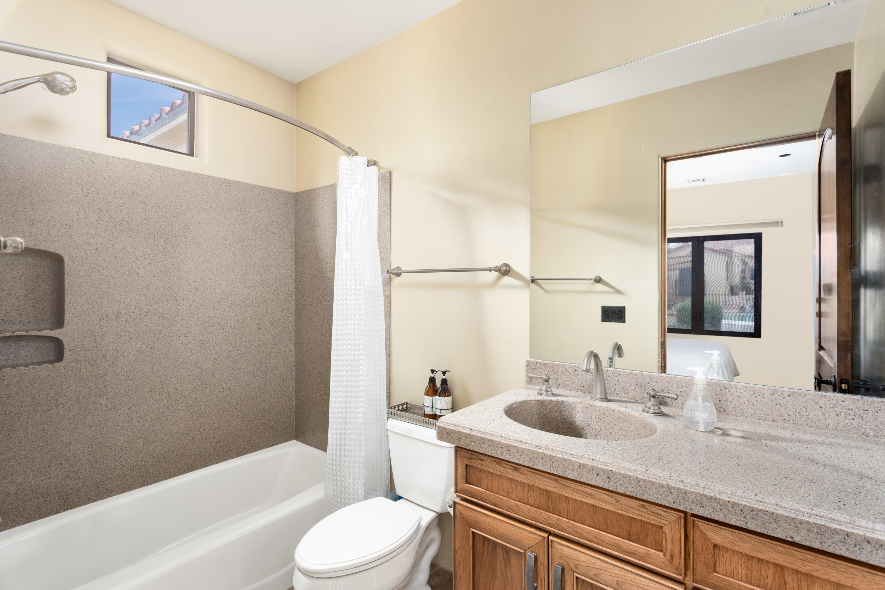 CAMELBACK RANCHOS - Residential