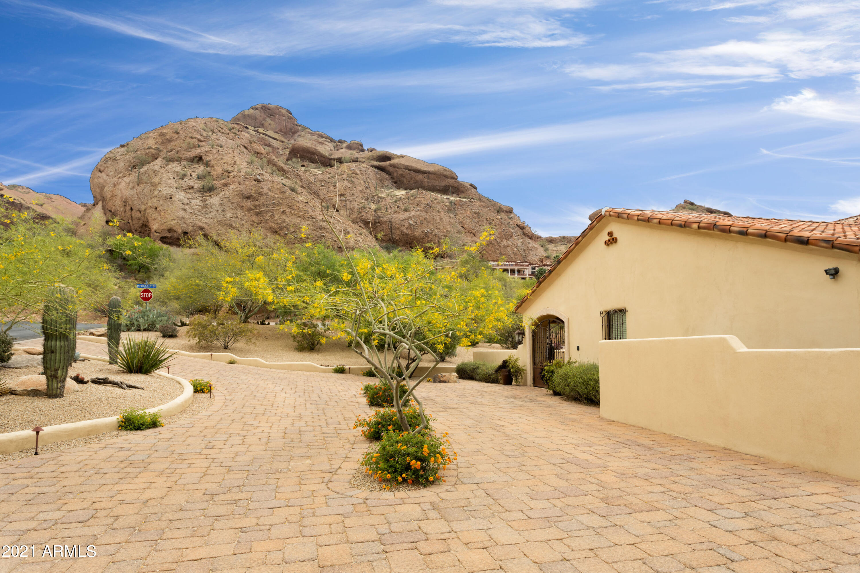 CAMELBACK RANCHOS - Residential