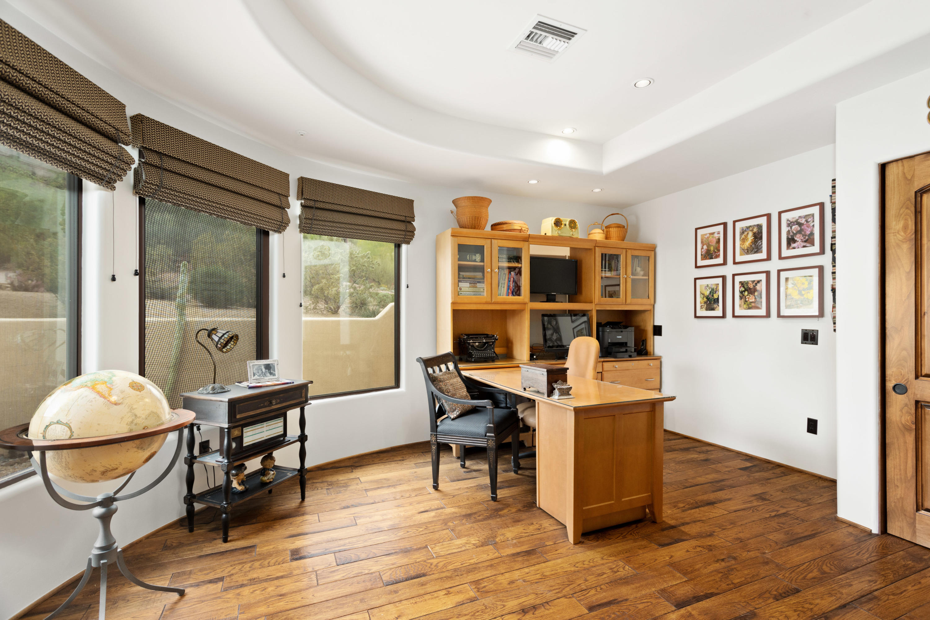 CAMELBACK RANCHOS - Residential