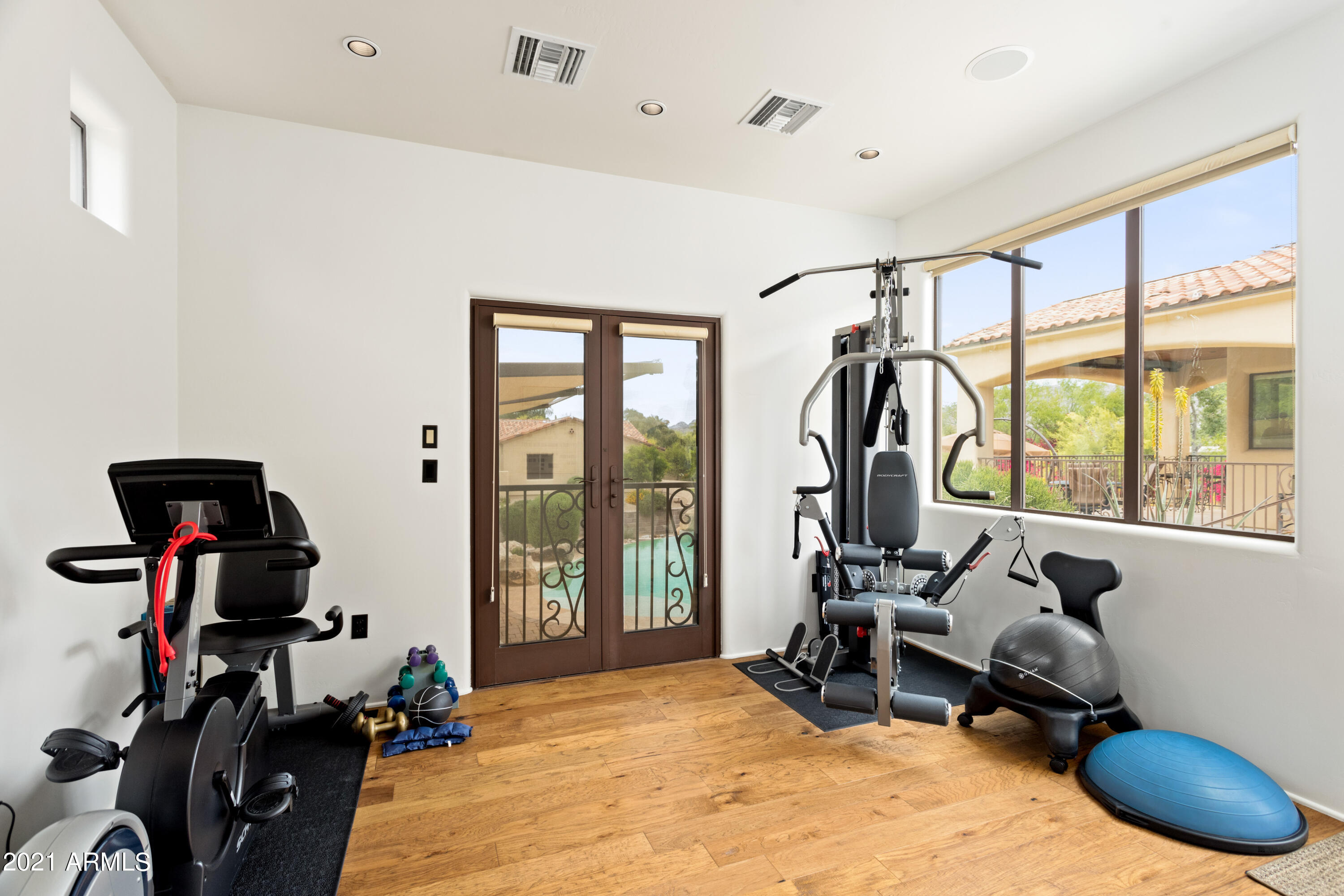 CAMELBACK RANCHOS - Residential