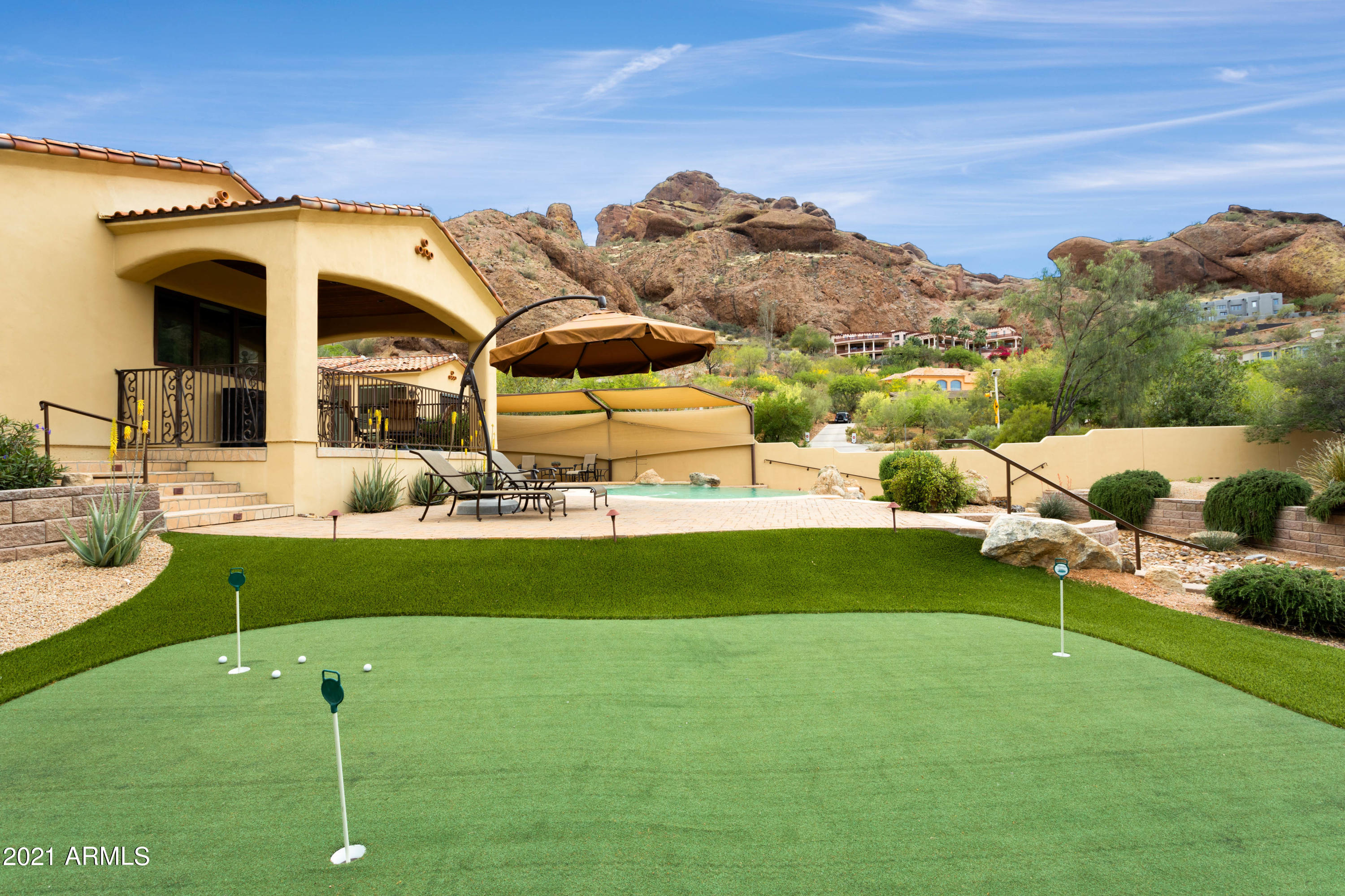 CAMELBACK RANCHOS - Residential