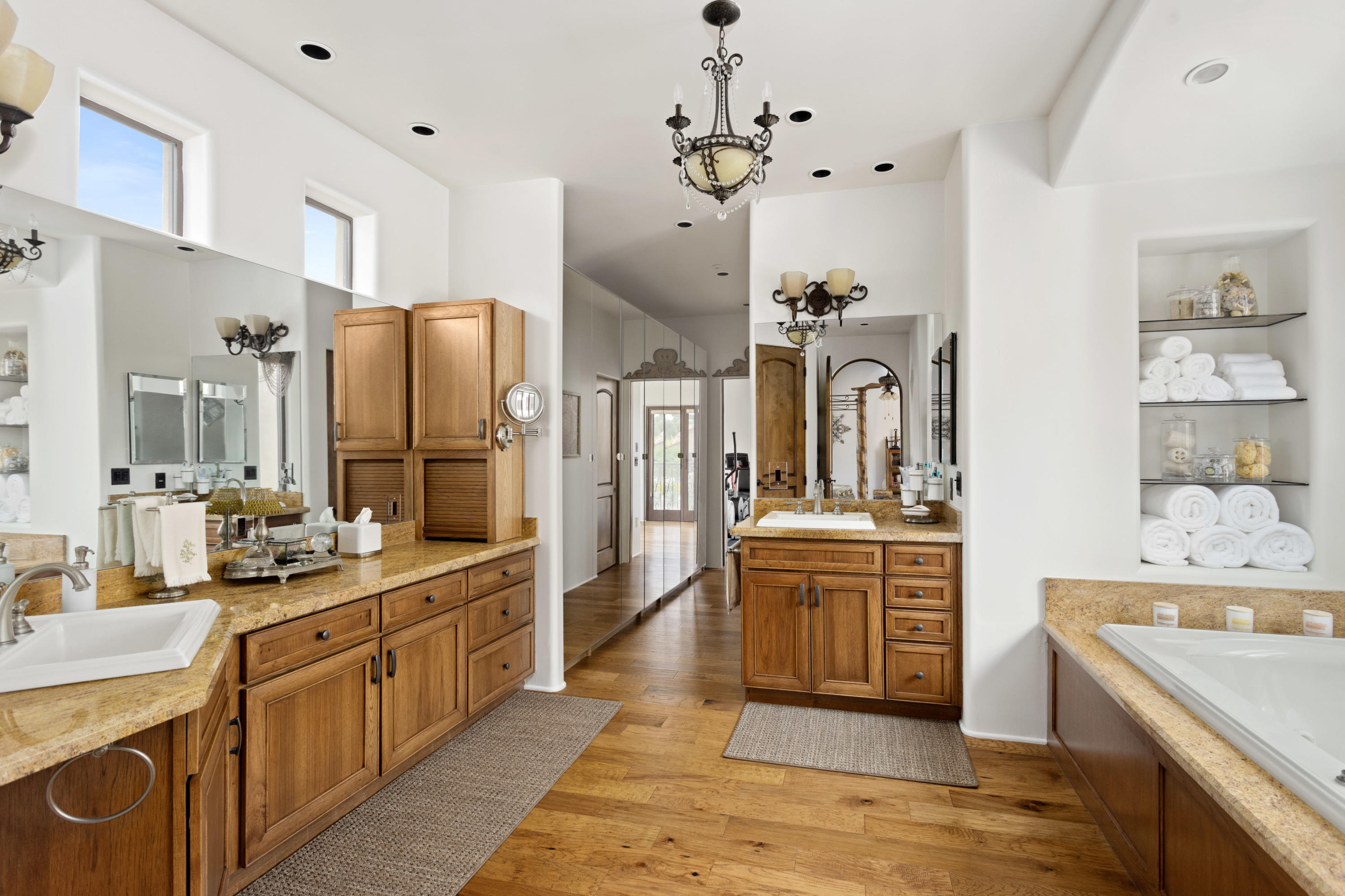 CAMELBACK RANCHOS - Residential
