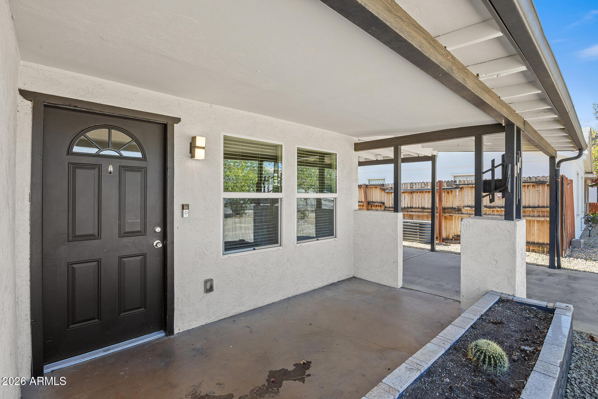 1005 E MARIPOSA Street