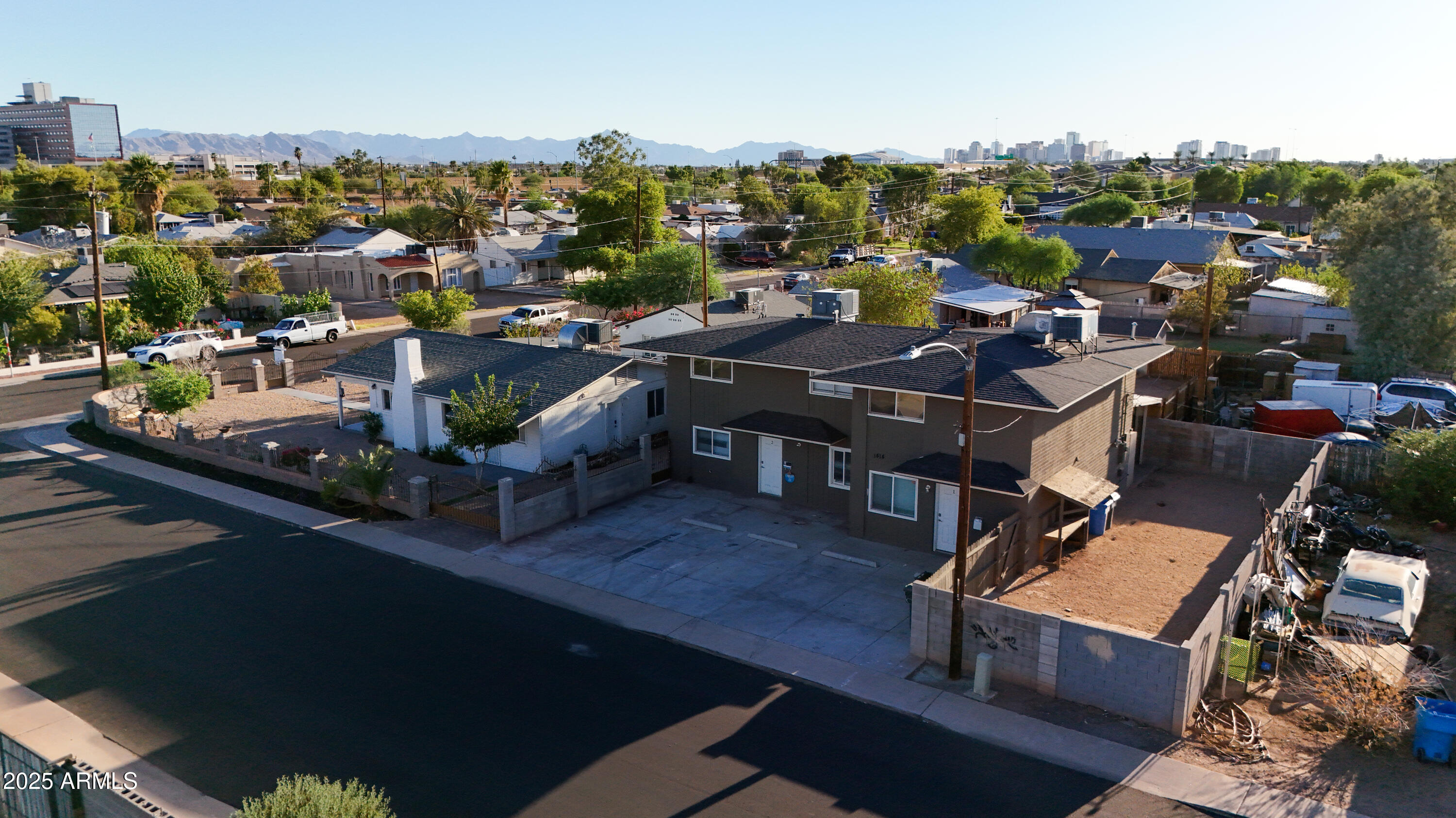 2646 E WILLETTA Street