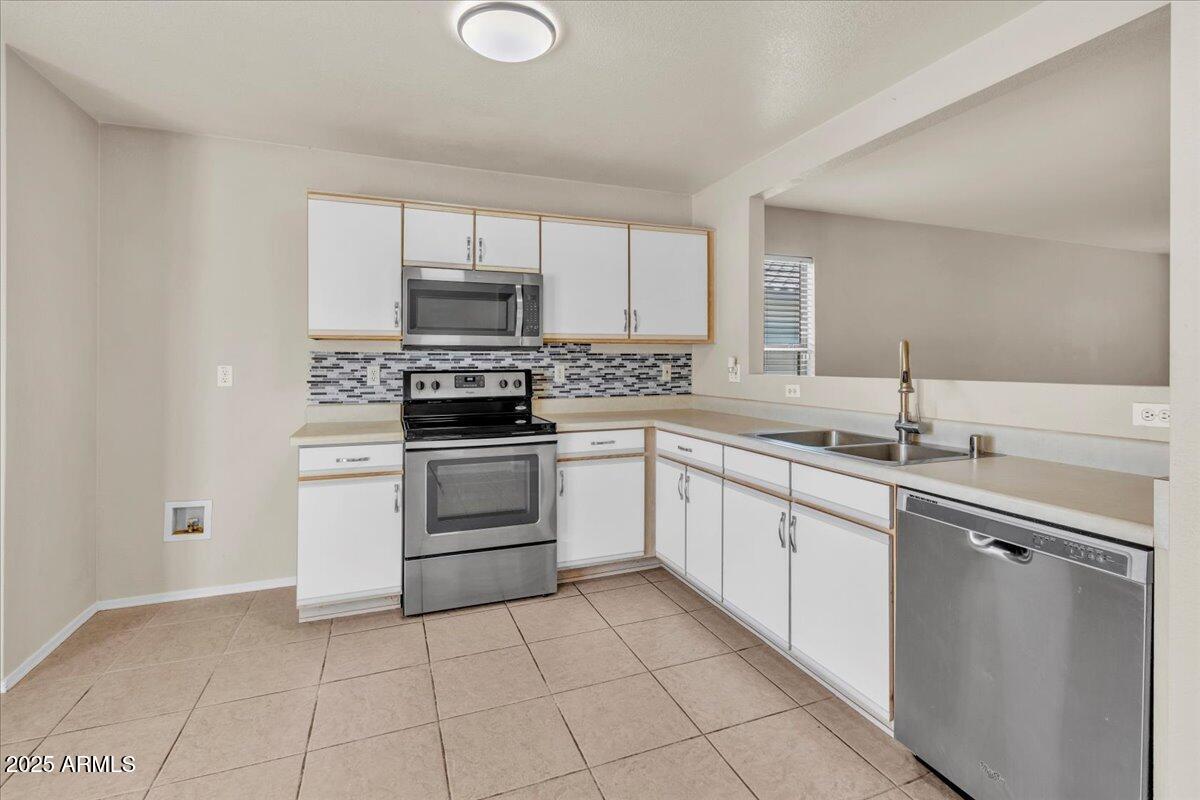 15802 W WATSON Lane