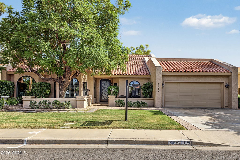 Photo of 8719 E San Victor Drive, Scottsdale, AZ 85258 (MLS # 7088378)