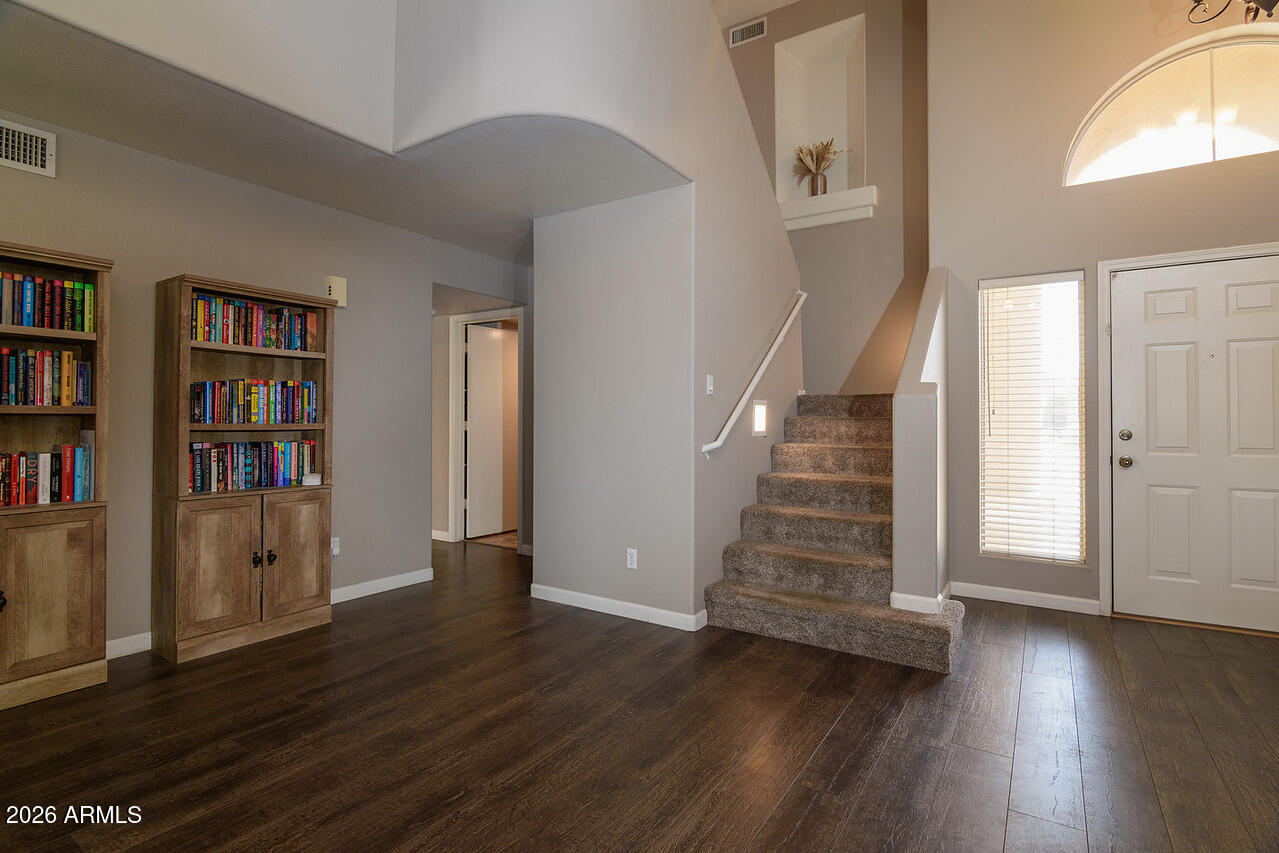 3230 E Altadena Avenue
