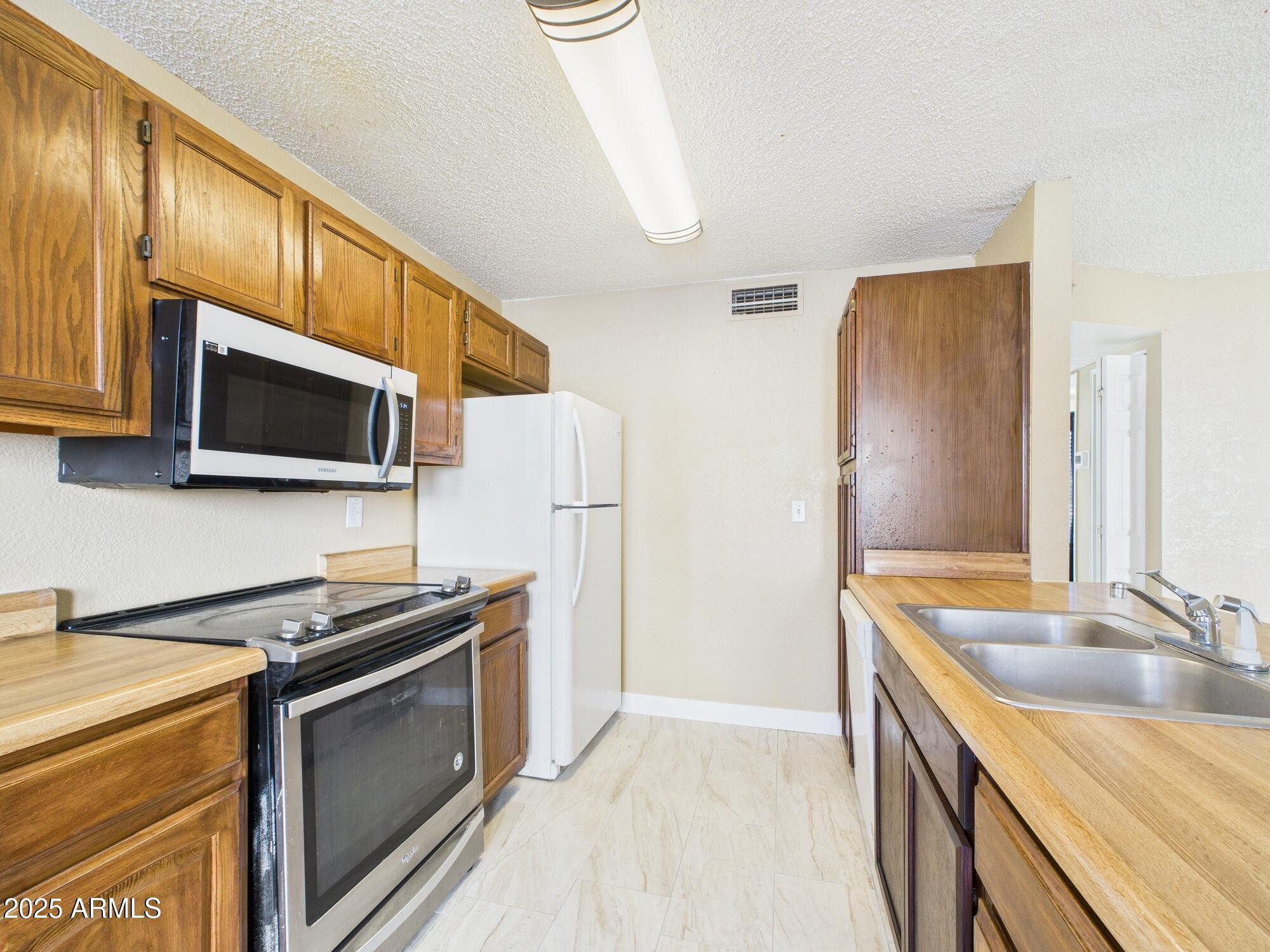 5236 W Peoria Avenue Apt 140