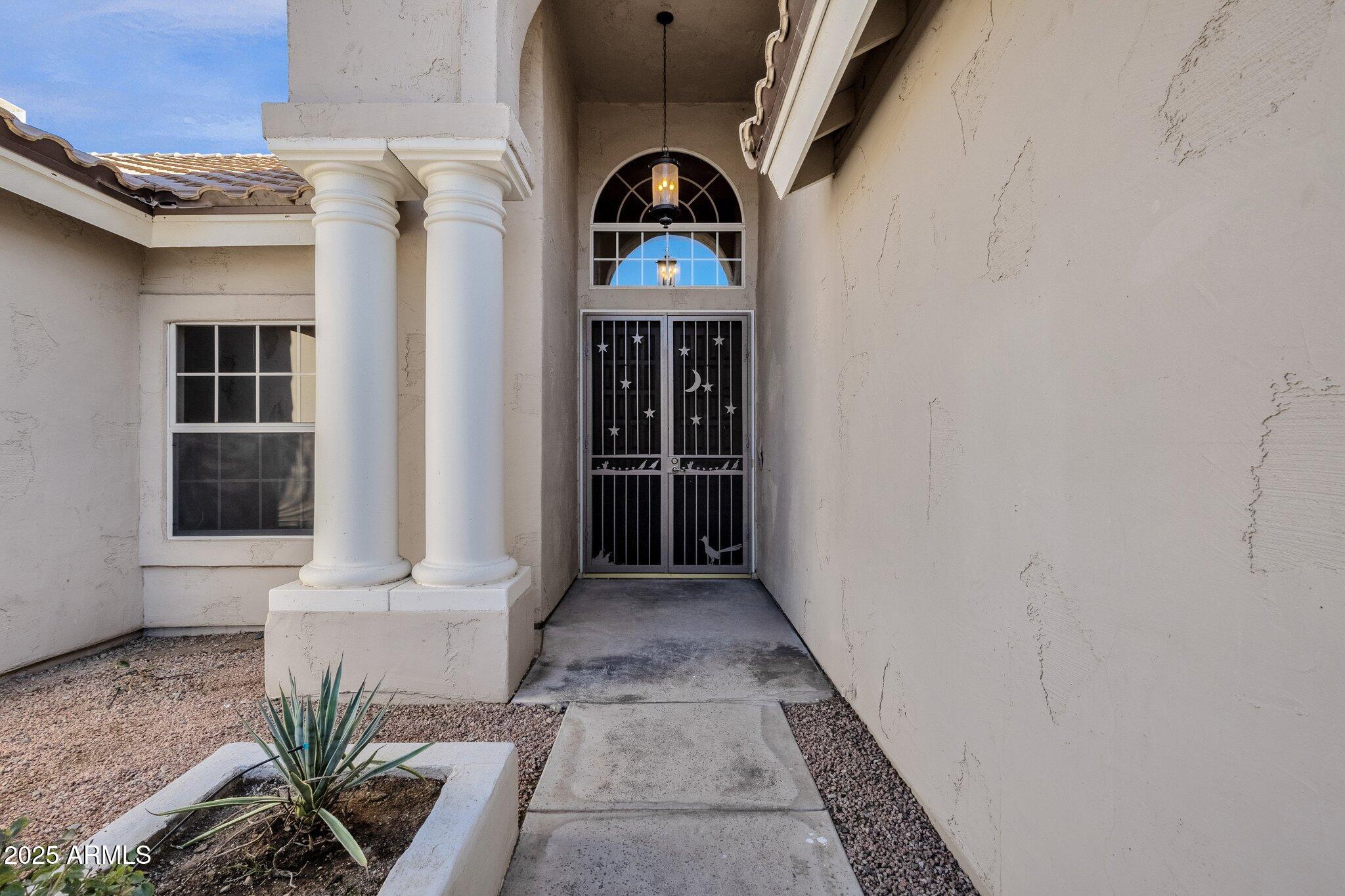 1635 E SILVERWOOD Drive