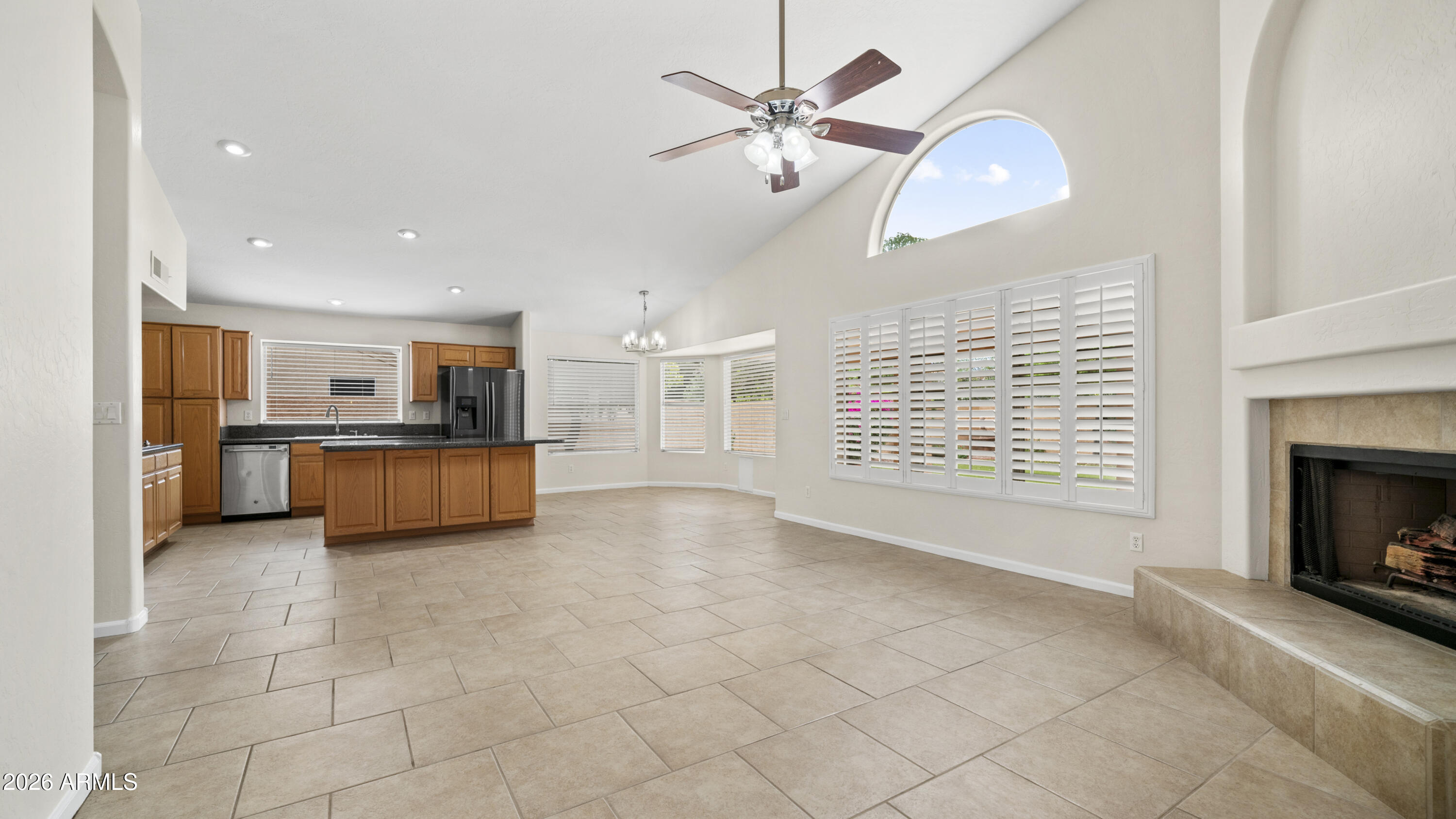 1359 W LARONA Lane