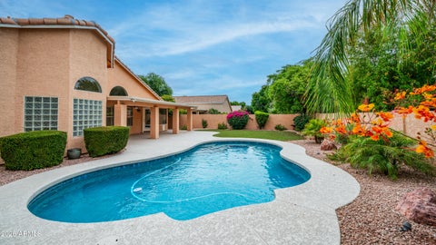 Property photo of 1359 W Larona Lane, Tempe, AZ 85284