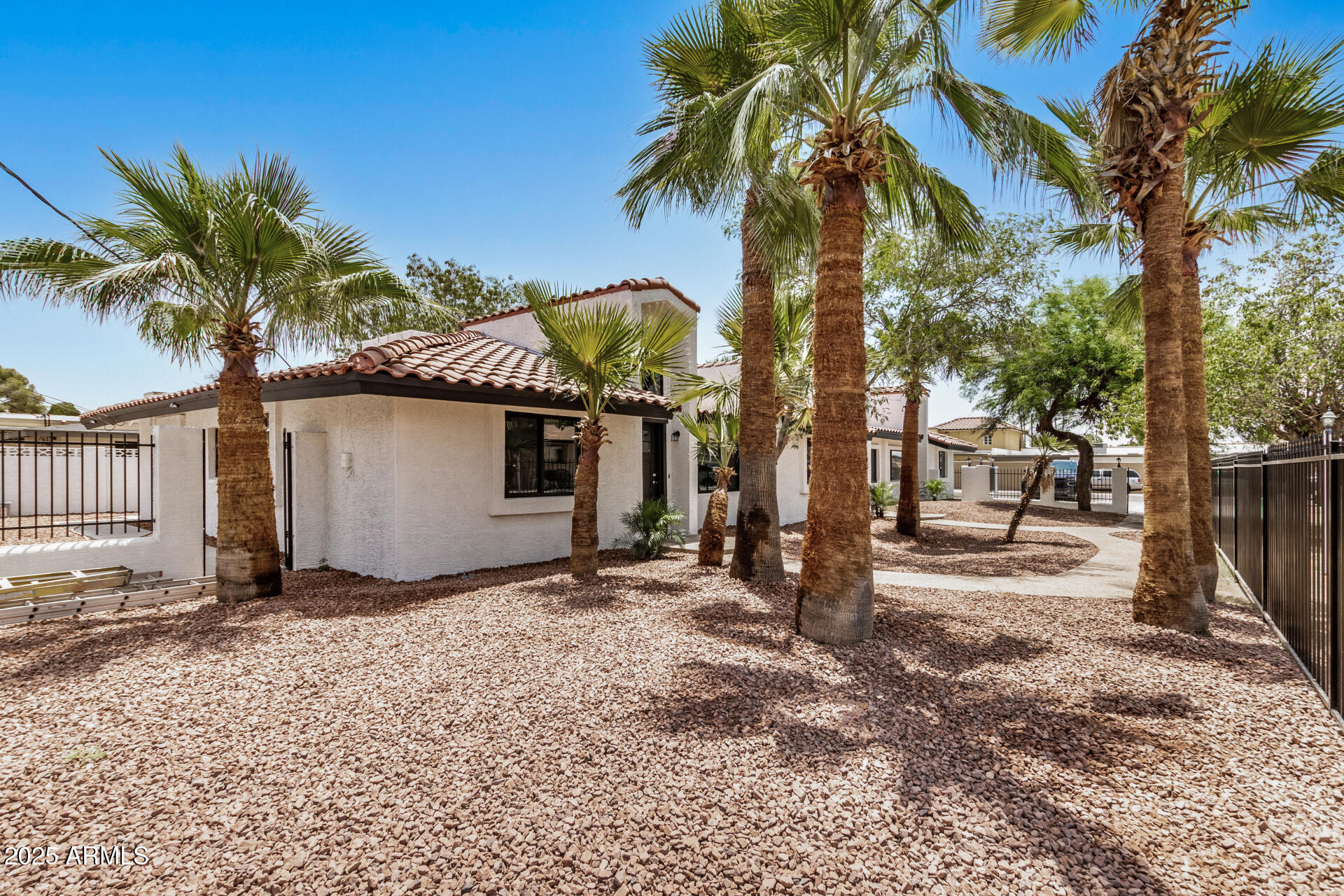 Homes 1 7826 E HEATHERBRAE Avenue