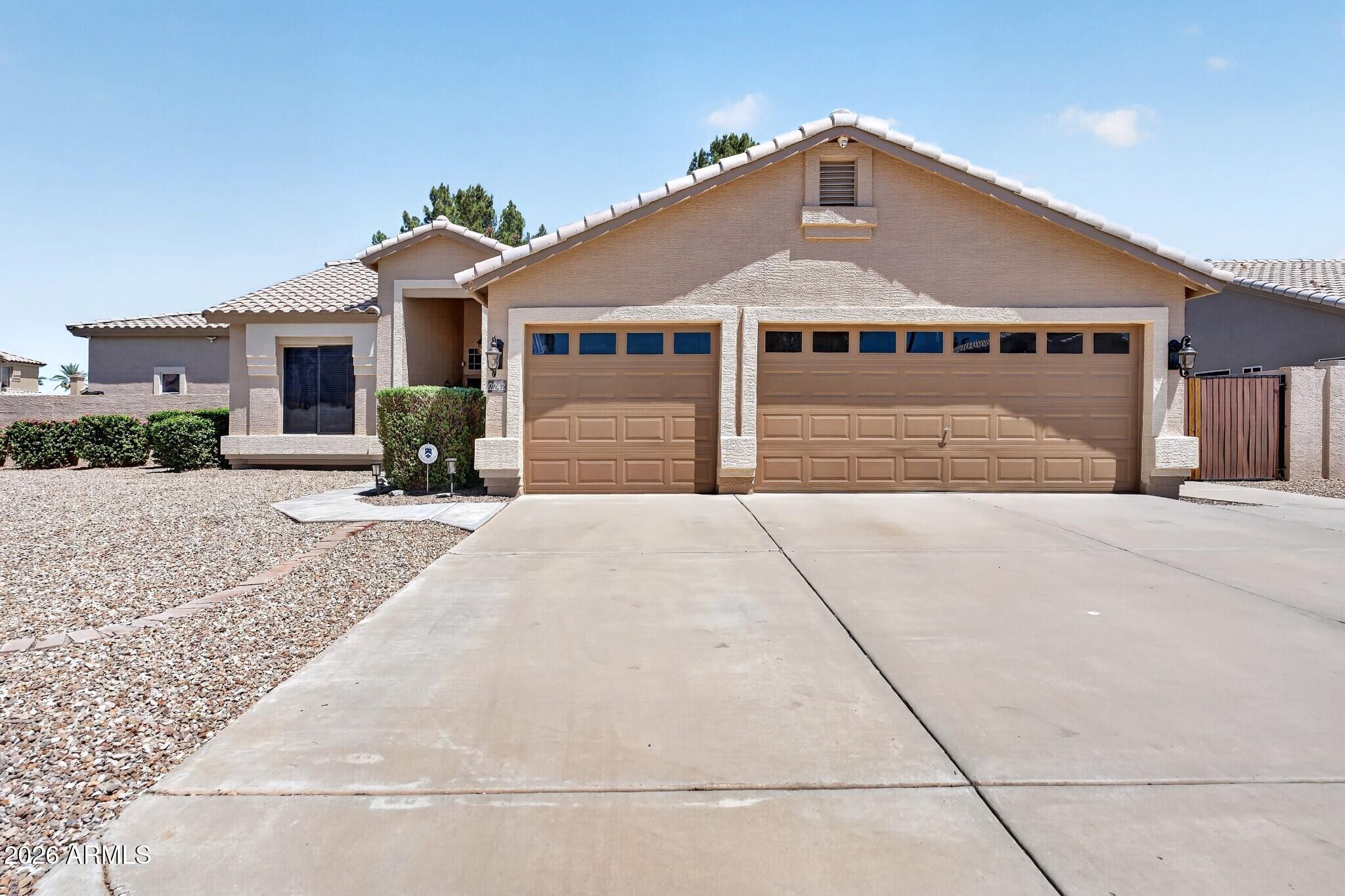 2242 E VICTOR Road