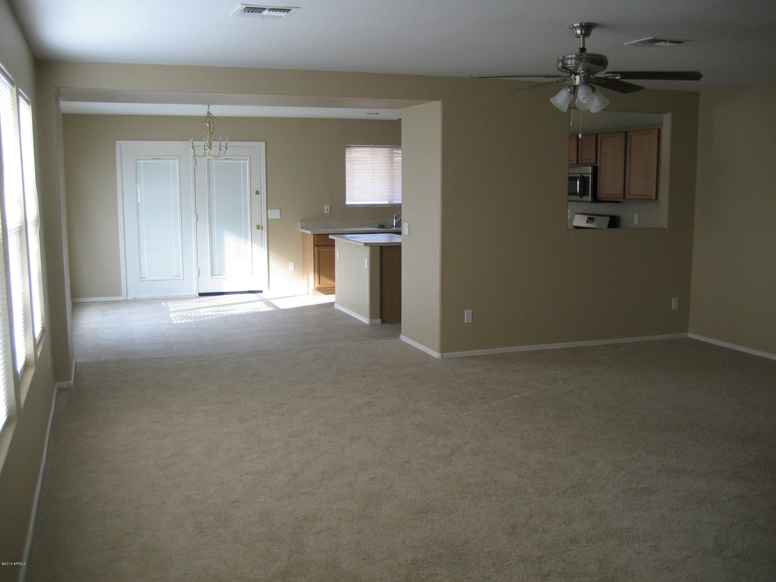 3232 W Cavedale Drive