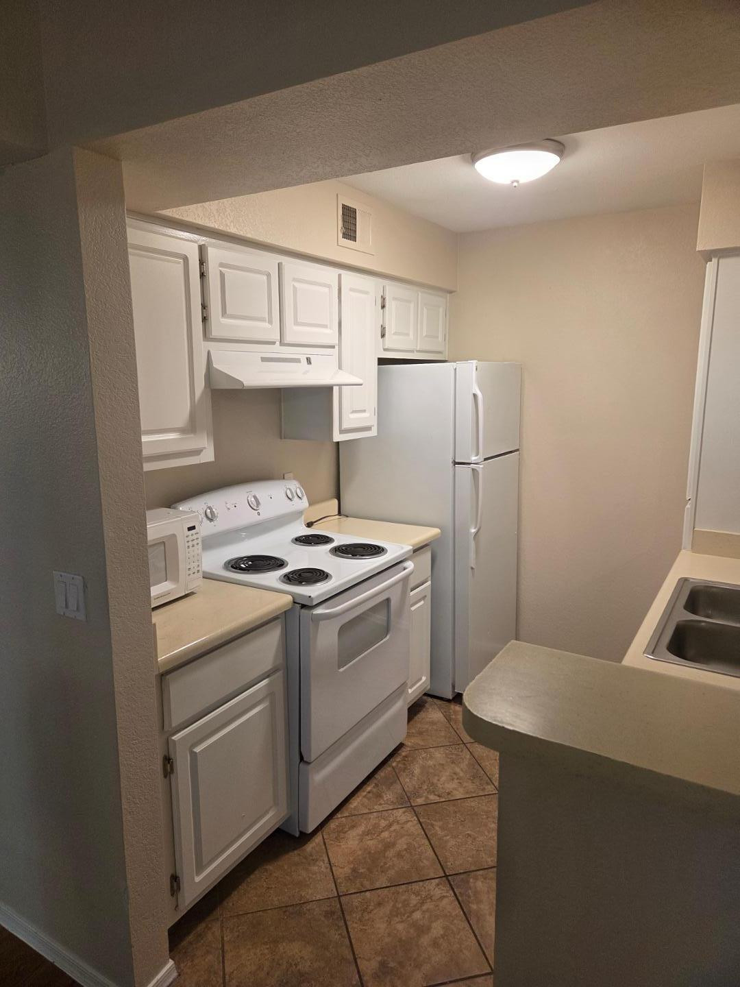 2025 E Campbell Avenue Unit 241
