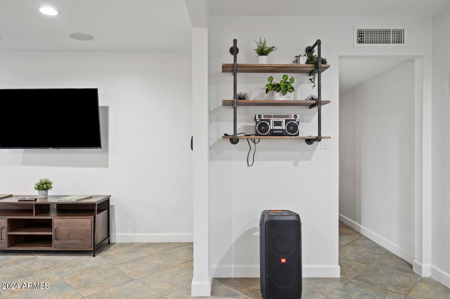 Scottsdale, Arizona 85251, United States, 4 Bedrooms Bedrooms, ,3 BathroomsBathrooms,Residential,Active,94499