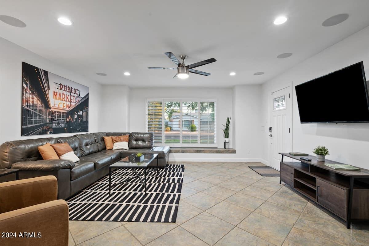 Scottsdale, Arizona 85251, United States, 4 Bedrooms Bedrooms, ,3 BathroomsBathrooms,Residential,Active,94499