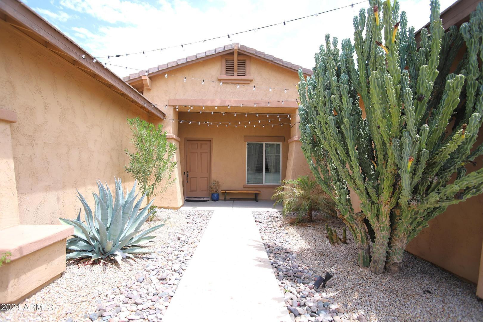 2006 E San Carlos Place