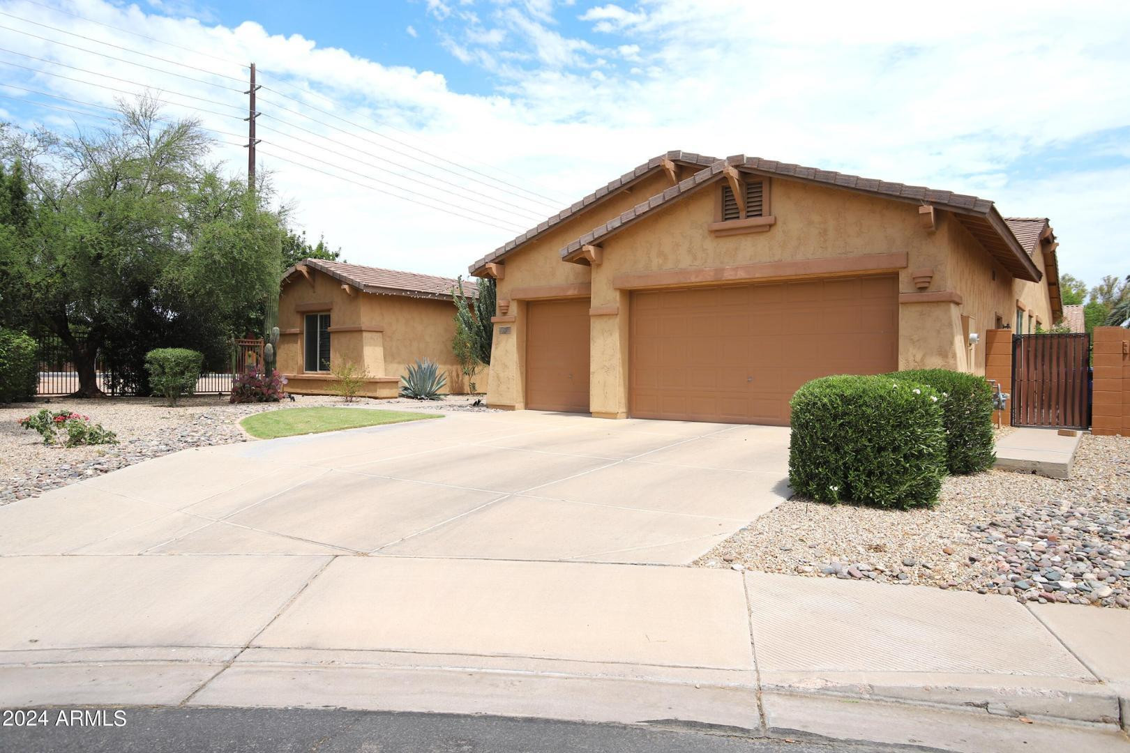 2006 E San Carlos Place