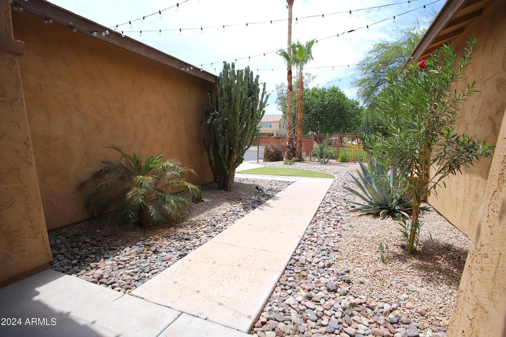 2006 E San Carlos Place