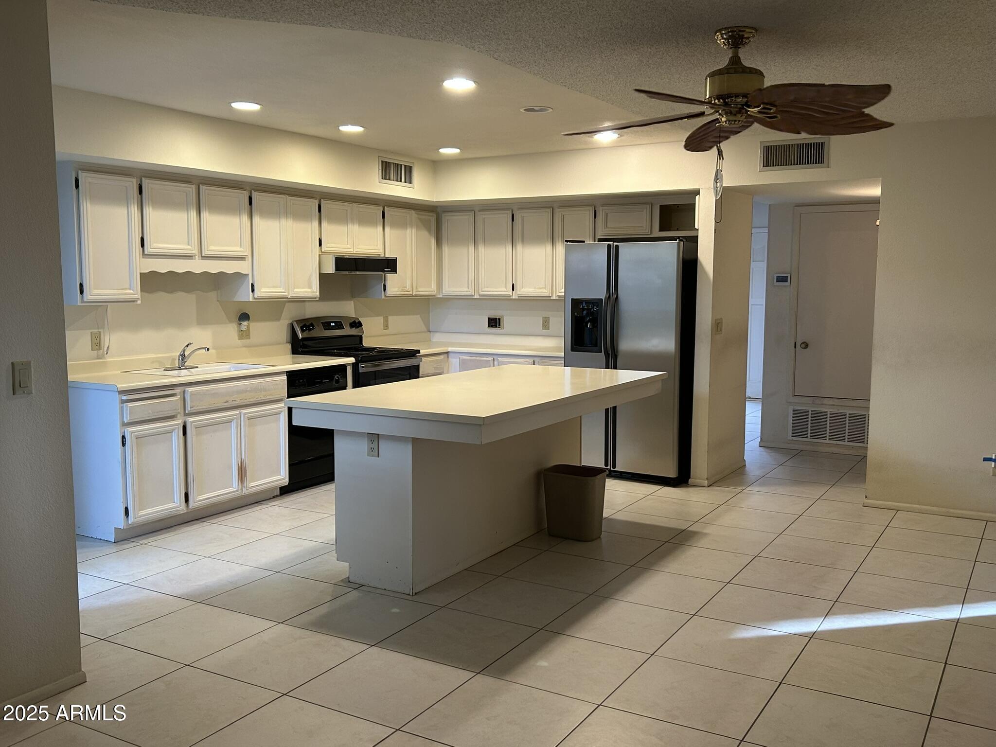 8174 E Del Cuarzo Drive