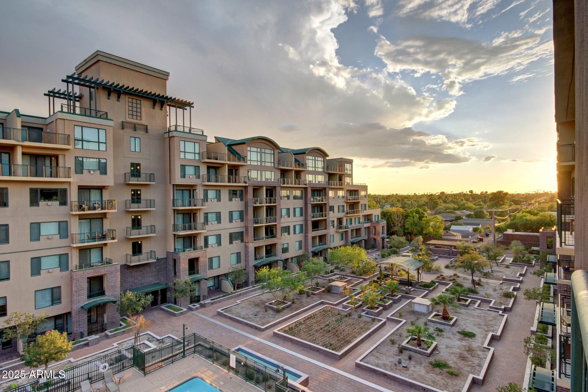 17 W VERNON Avenue 117