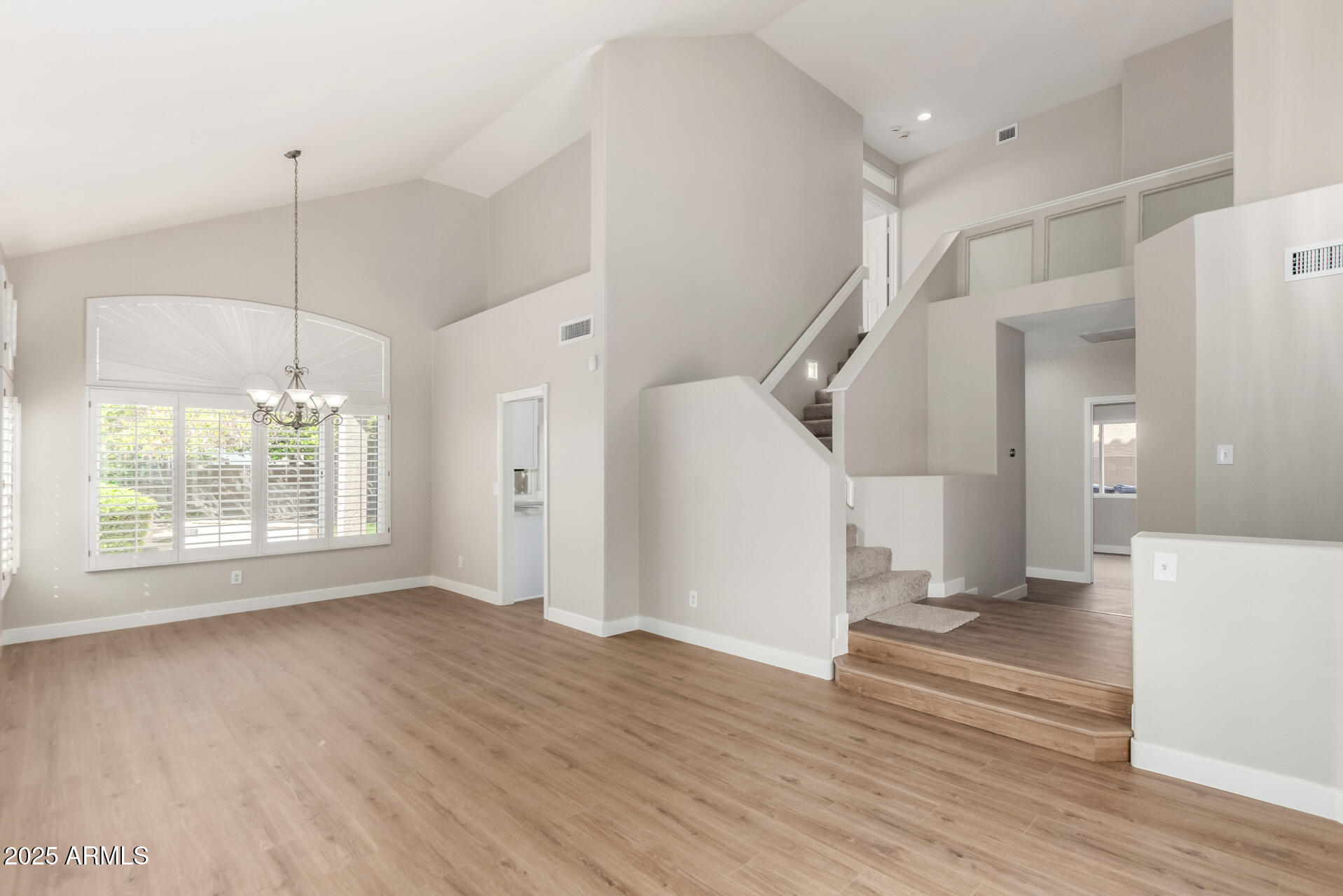 236 W CALLE MONTE VISTA Drive