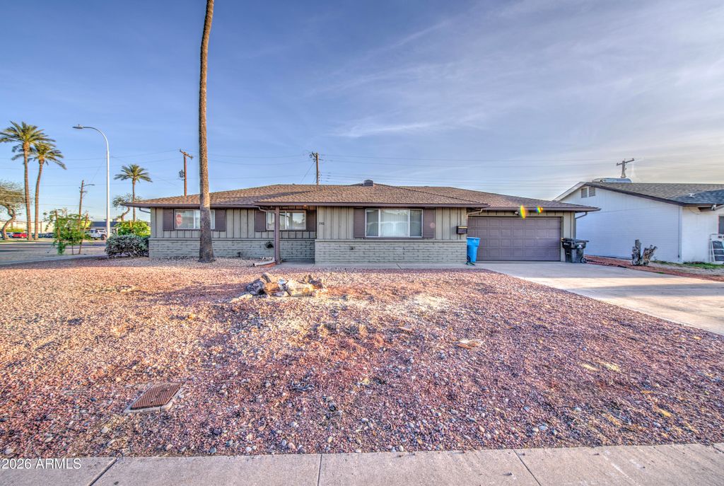 Photo of 3501 W Royal Palm Road, Phoenix, AZ 85051 (MLS # 7001615)