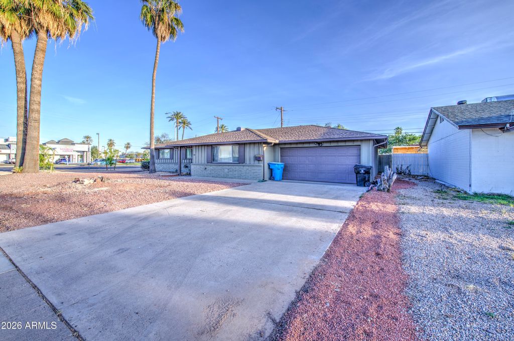 Photo of 3501 W Royal Palm Road, Phoenix, AZ 85051 (MLS # 7001615)