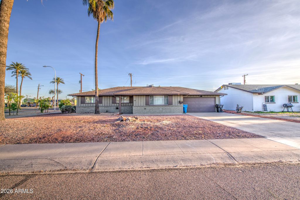 Photo of 3501 W Royal Palm Road, Phoenix, AZ 85051 (MLS # 7001615)