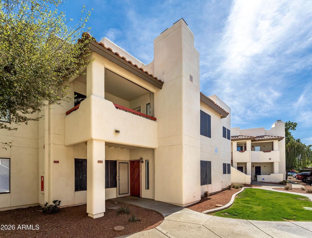 Photo of 750 E Northern Avenue #1052, Phoenix, AZ 85020 (MLS # 7000359)