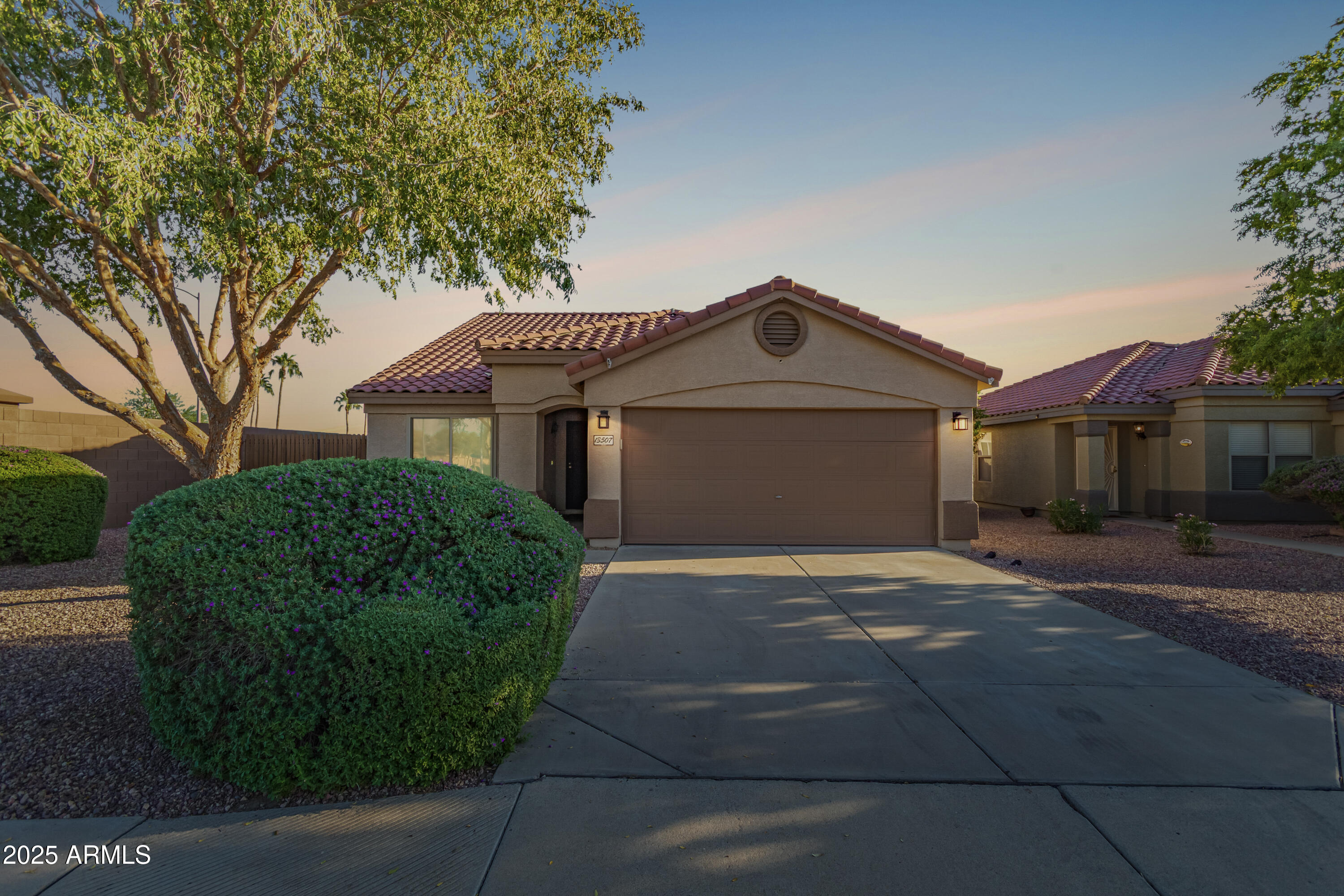 Surprise, Arizona 85374, United States, 3 Bedrooms Bedrooms, ,2 BathroomsBathrooms,Residential,Pending,237547