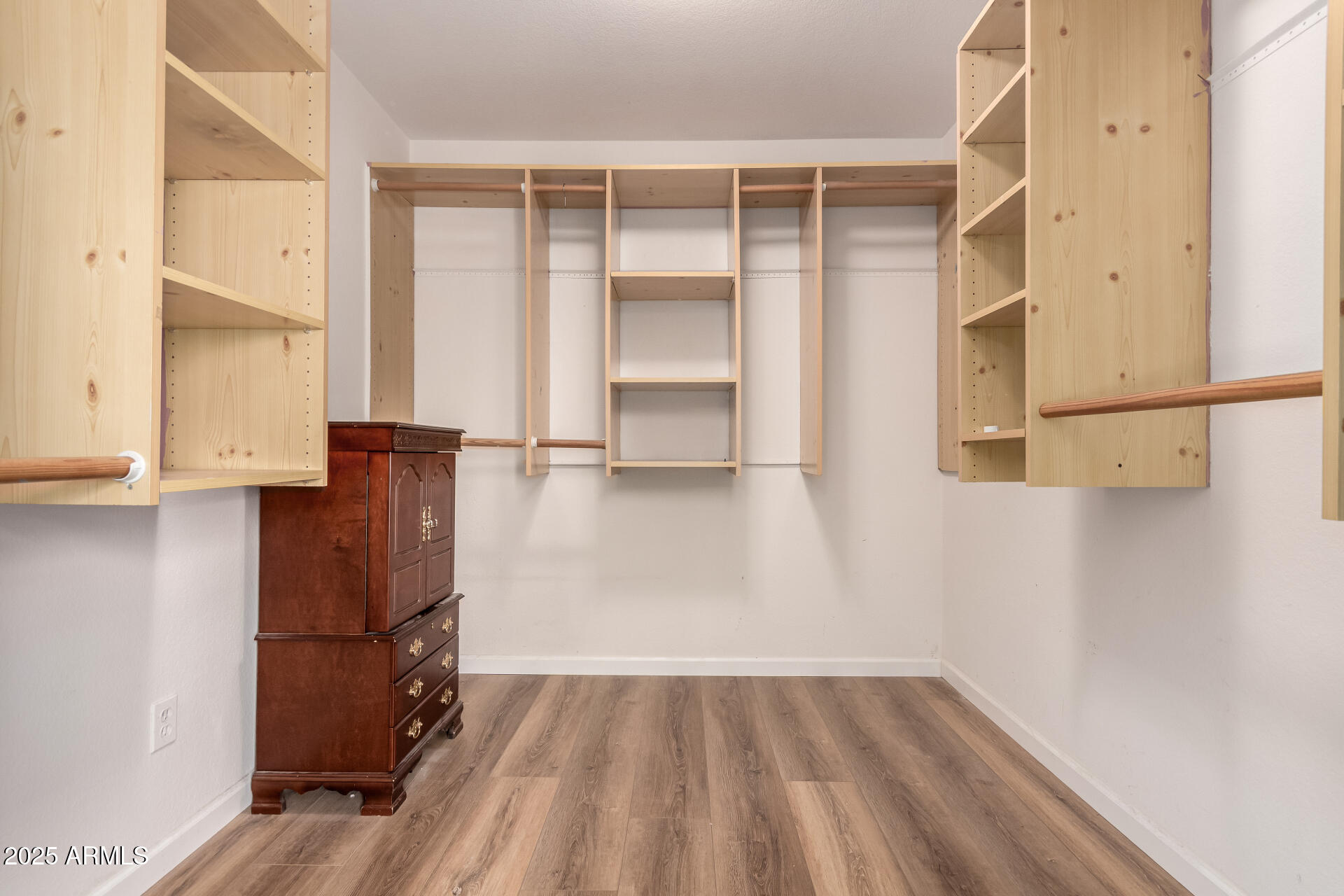 Surprise, Arizona 85374, United States, 3 Bedrooms Bedrooms, ,2 BathroomsBathrooms,Residential,Pending,237547