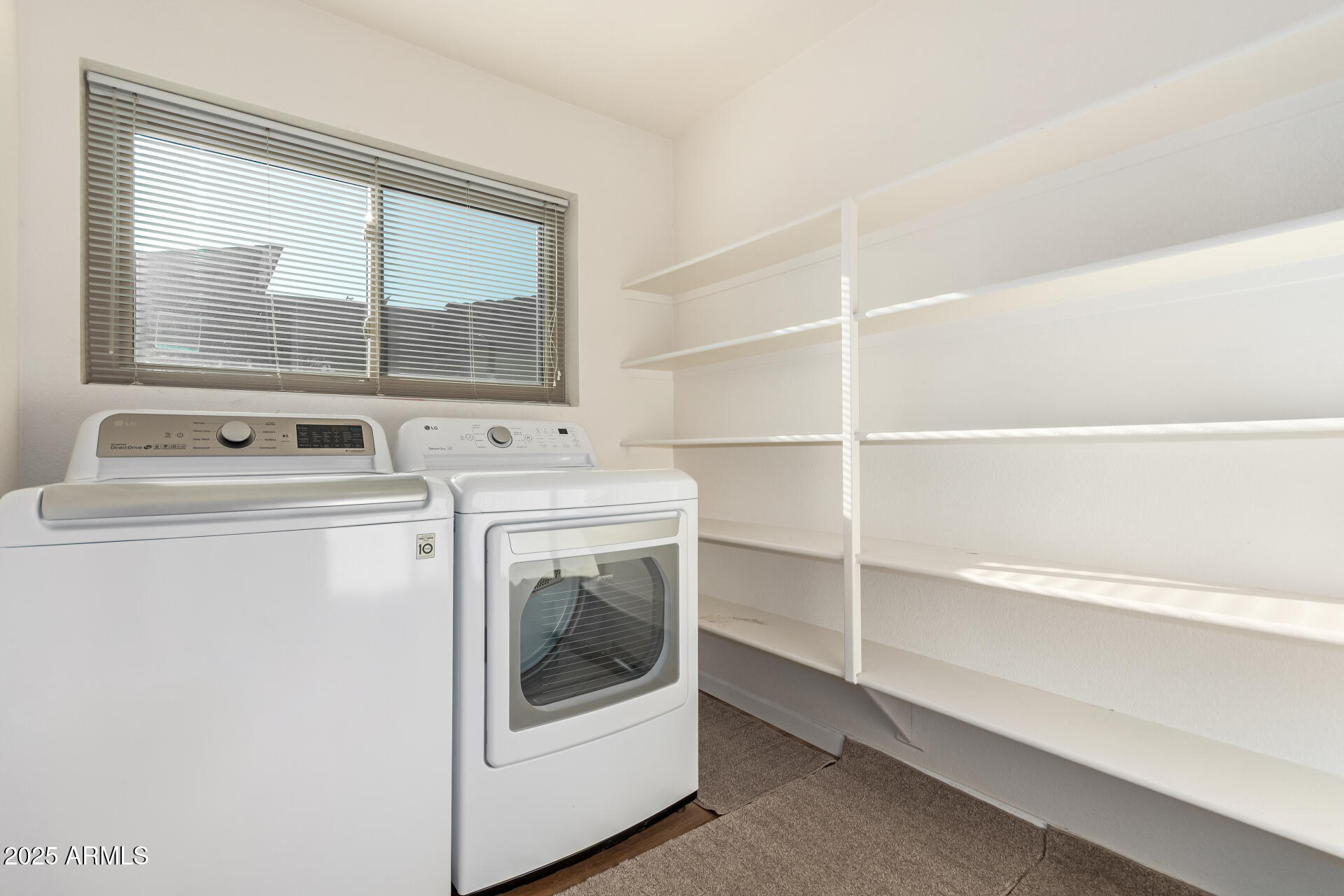 Surprise, Arizona 85374, United States, 3 Bedrooms Bedrooms, ,2 BathroomsBathrooms,Residential,Pending,237547