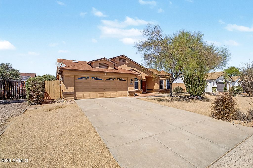 Photo of 6138 W Paradise Lane, Glendale, AZ 85306 (MLS # 7017289)