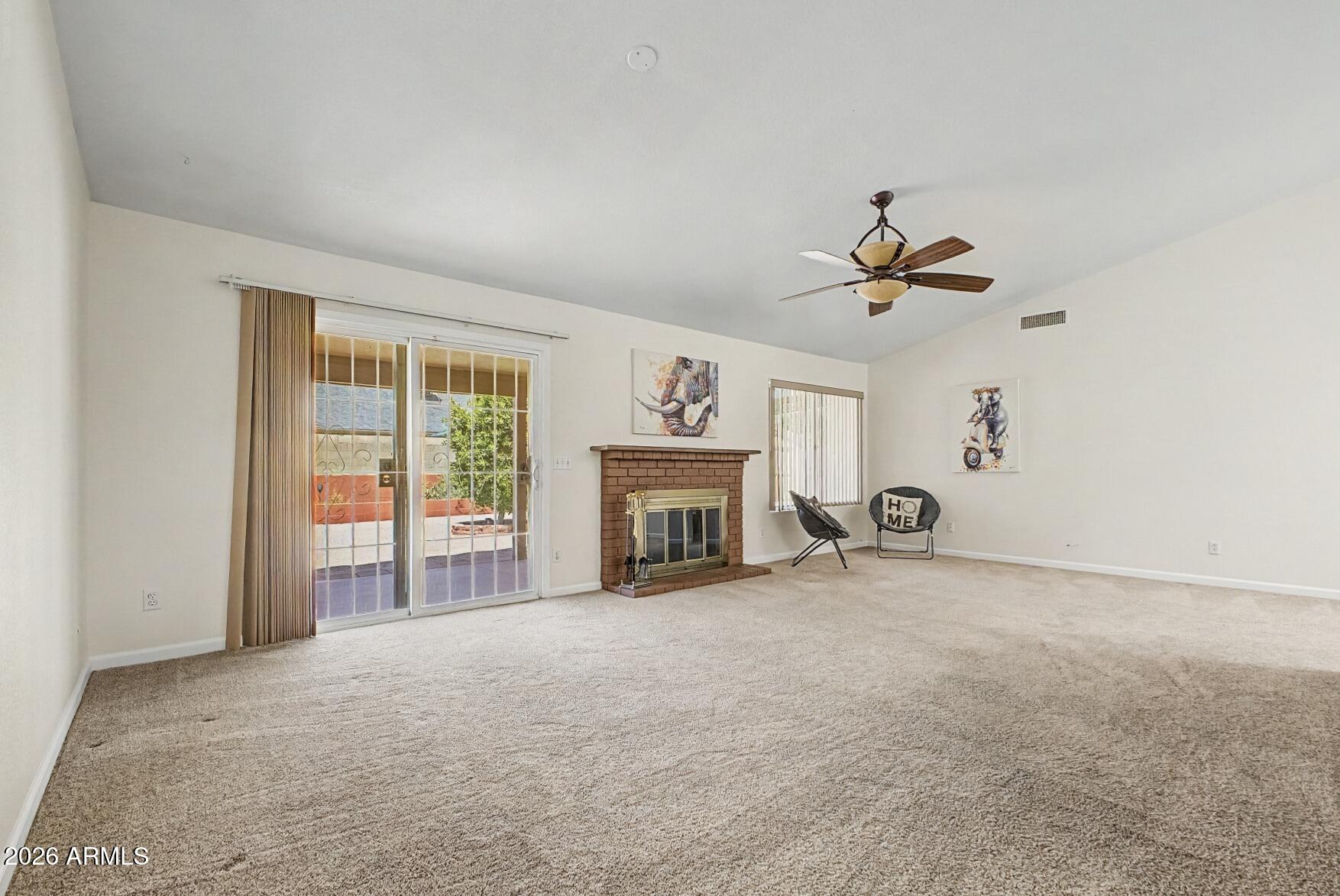 6138 W PARADISE Lane