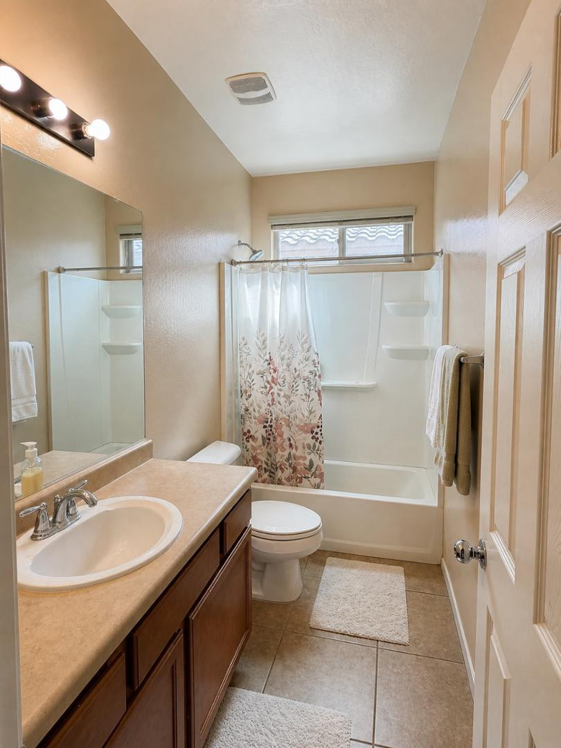 4723 W Gelding Drive