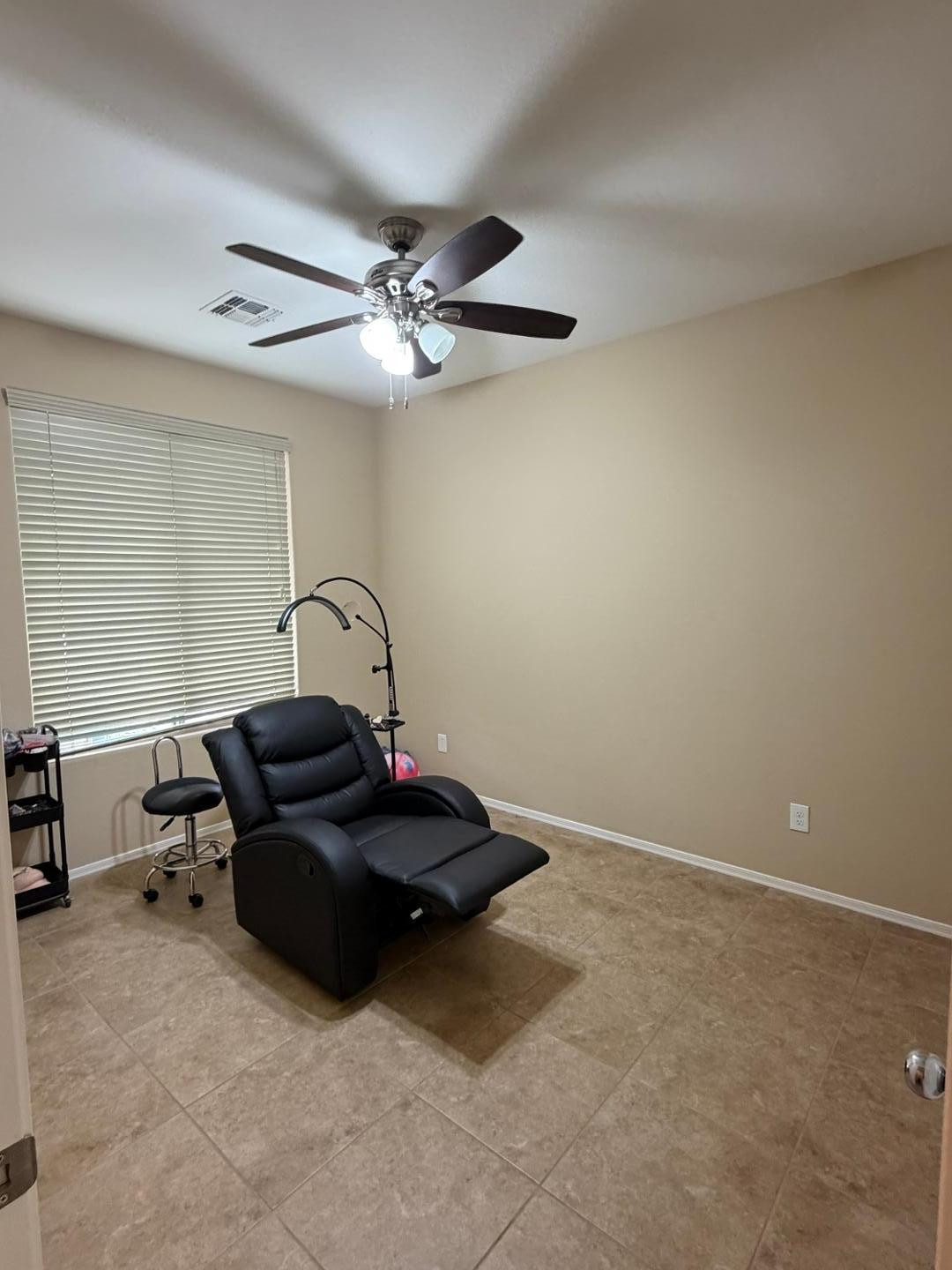 4723 W Gelding Drive